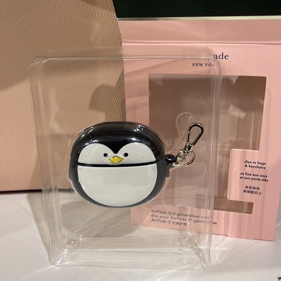 Kate Spade New York Penguin AirPods Silicon Tech Accessorie - Picture 11 of 16